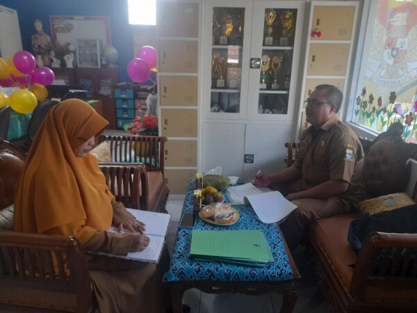 Monitoring MPLS dan Evaluasi PPDB Oleh Pengawas Bina Sujatma S.Pd (1)
